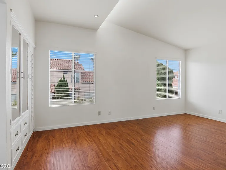 4727 Beaconsfield St — Photo 30