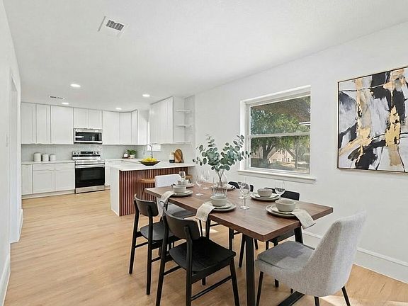 5th image of 2116 Tamworth Ct