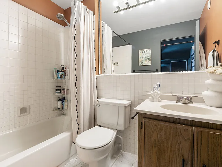 40 E 9th St #1612 — Photo 7
