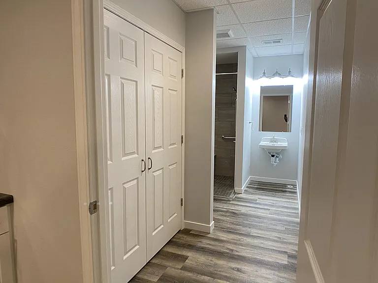 107 Main St E — Photo 3