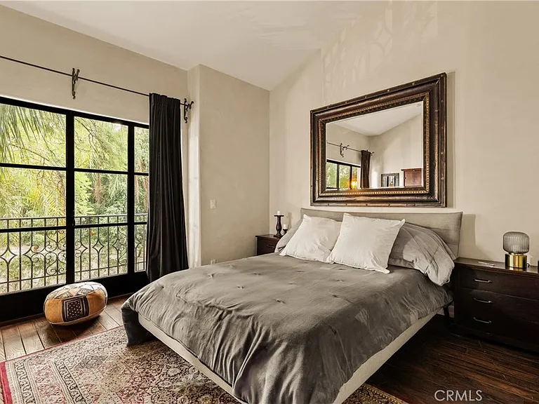 4909 Woodley Ave — Photo 28