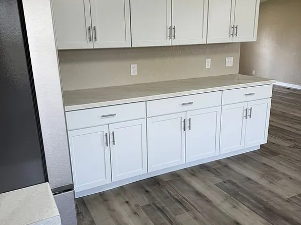 106 N Market St, Mount Carmel, IL 62863