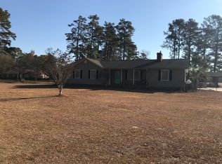 5972 Smithfield Rd, Wade, NC 28395