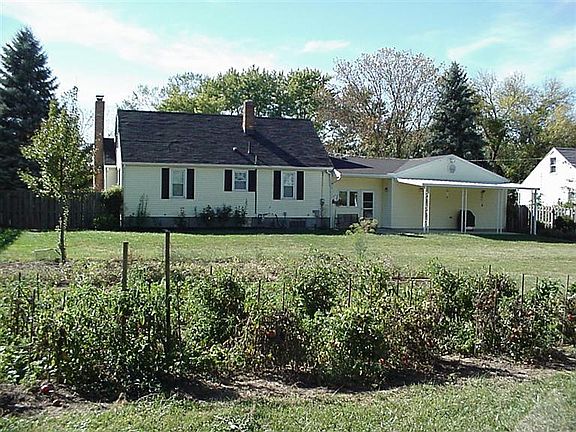 4th image of 42 Waller Ave