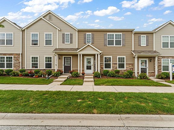 4th image of 13952 Paramount Way