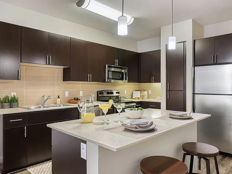 IMT Desert Ridge — Photo 12