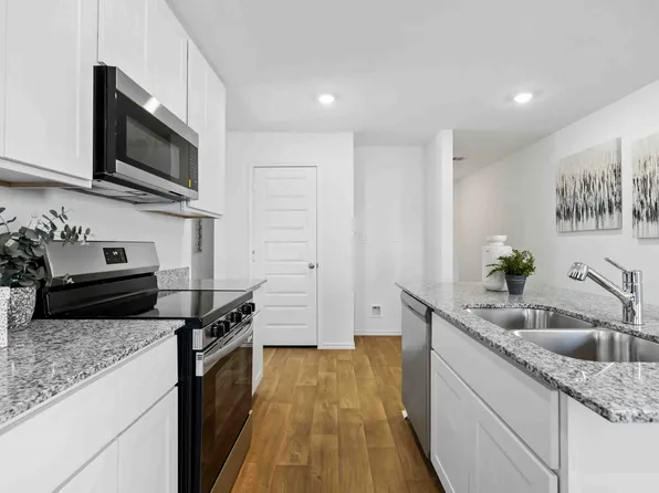 6230 Olive Pit Ln, Houston, TX 77048