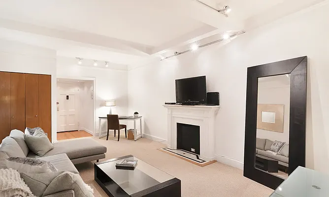 Rented by WAM Partners - William Moses Co. | media 11