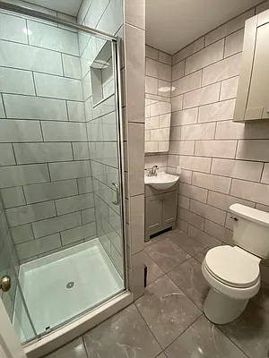 Rented by Standard Living Realty Inc | media 15