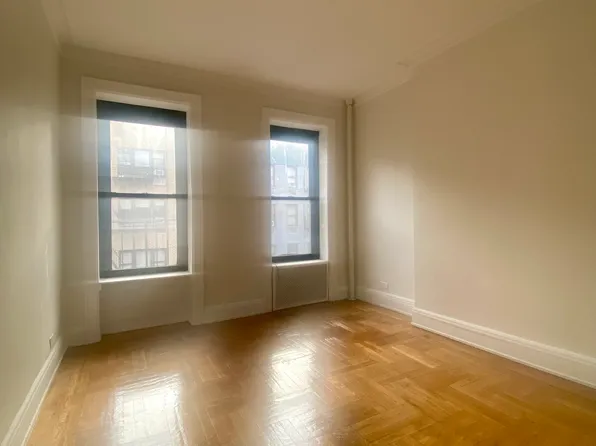 519 East 88th Street image 4 of 17