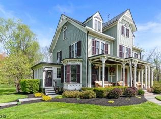 690 Bartley Rd, Chester, NJ 07930