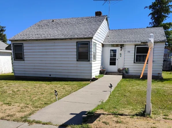 711 Washington, Davenport, WA 99122