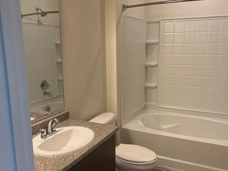 Belmont at Tryon Apartments — Photo 152