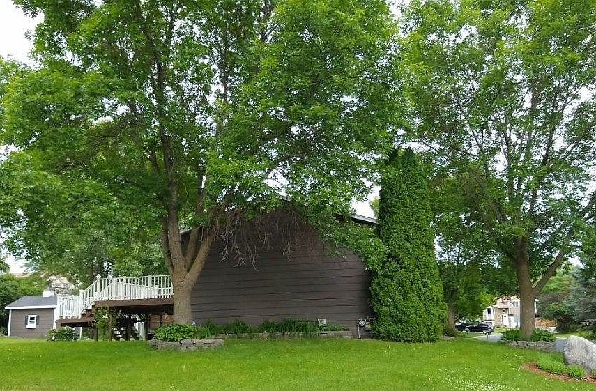 2nd image of 14087 Shore Ln NE