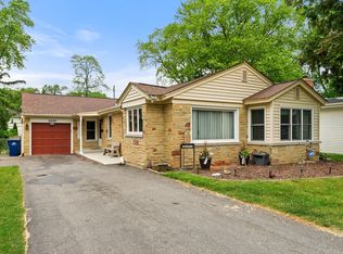 2250 Corona Rd, Waukegan, IL 60087