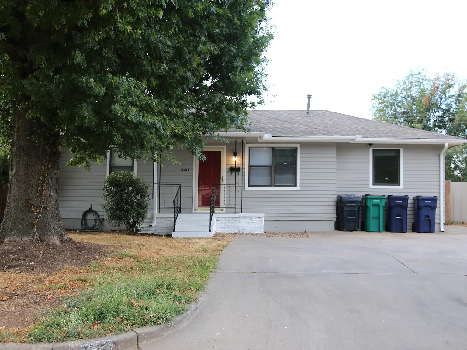 3 bed, 1185 sqft, $1,350 — Photo 1