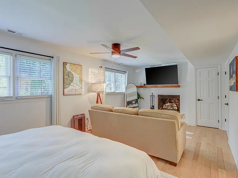 5600 Laniel Ct — Photo 15