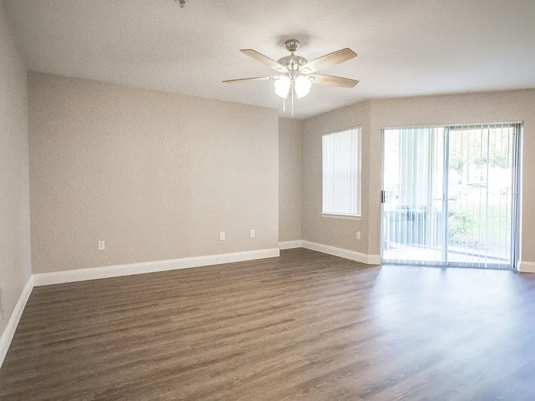 7280 Westpointe Blvd #813 — Photo 2