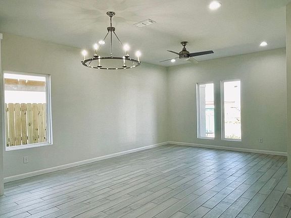 4th image of 1404 El Caporal Dr