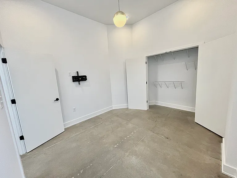 2013 Vine St — Photo 10