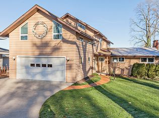 5967 Shore Dr, Madison, OH 44057
