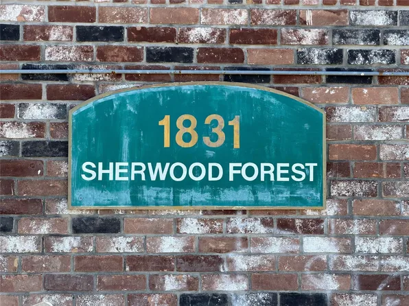 1831 Sherwood Forest St APT 20, Houston, TX 77043