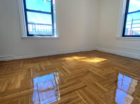 2889 Valentine Ave, Bronx, NY 10458