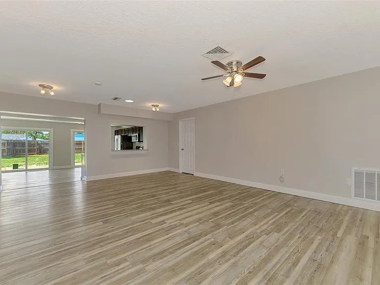 5520 Hayden Blvd — Photo 7