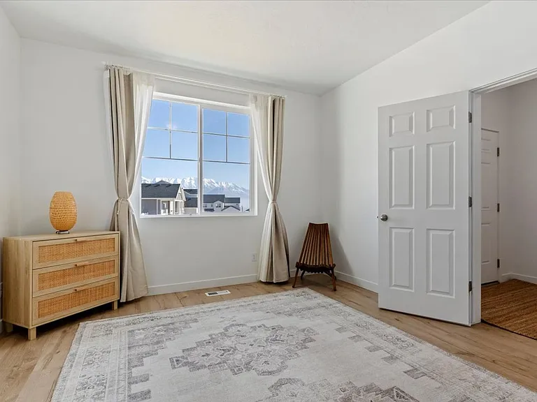 2869 S Drake Ave — Photo 11
