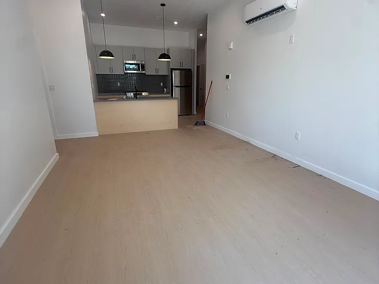 74 Webster St #1C — Photo 1