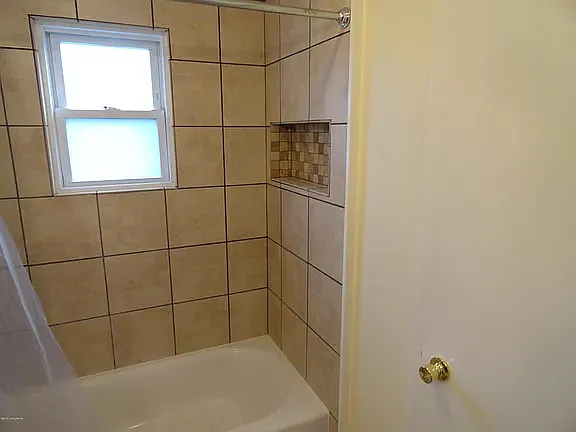5531 Halstead Ave — Photo 7