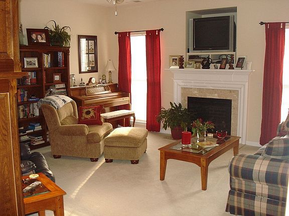 Great Room with Gas Log Fireplace