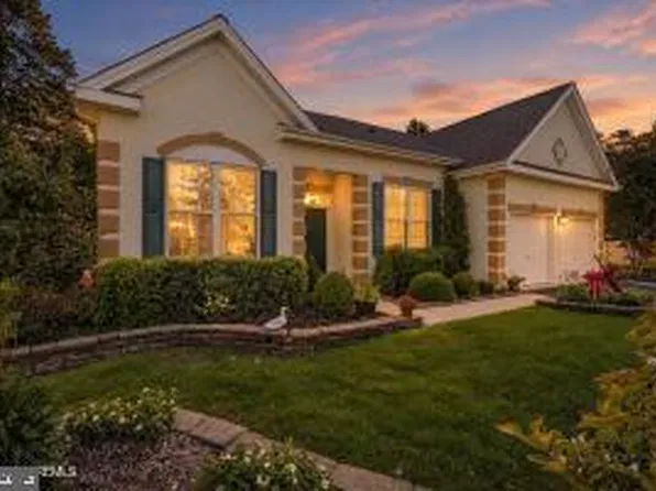 21 Headwaters Pl, Barnegat, NJ 08005