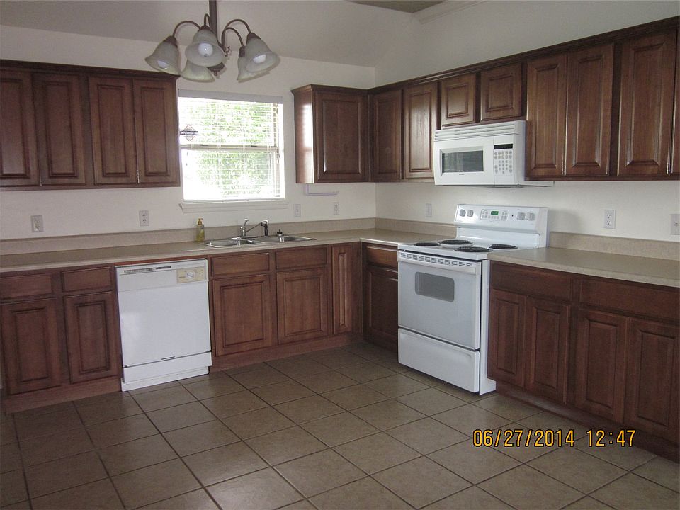 2nd image of 3709 Matthew Dr