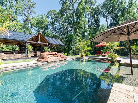 2nd image of 3050 Country Club Hills Dr