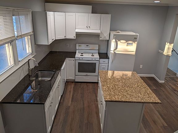Kitchen 11'8"x14'