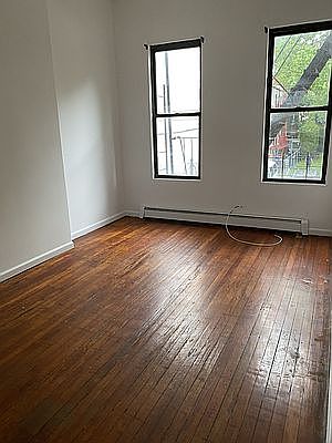 5th image of 959 E 156th St #1