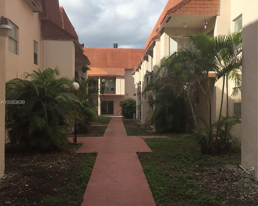 1st image of 1560 W 46th St #221