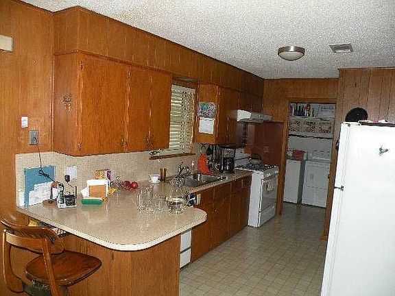 5th image of 1803 Wooten Dr