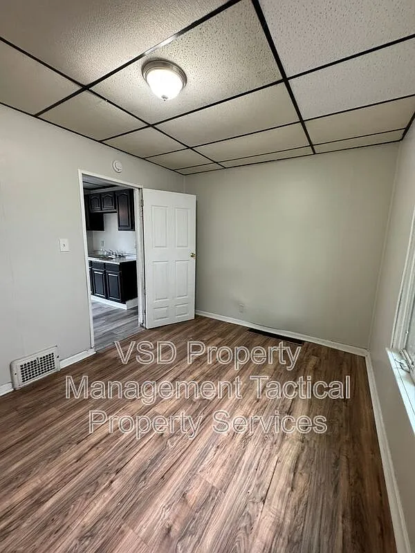 3408 E 140th St — Photo 2