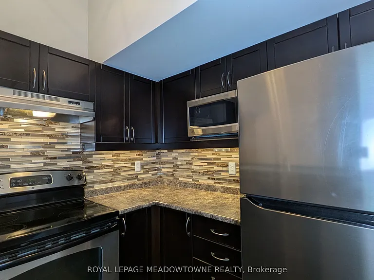 1350 Main St E #404 — Photo 9