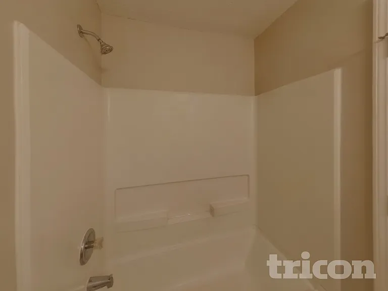 142 Quiet Grove Dr — Photo 16