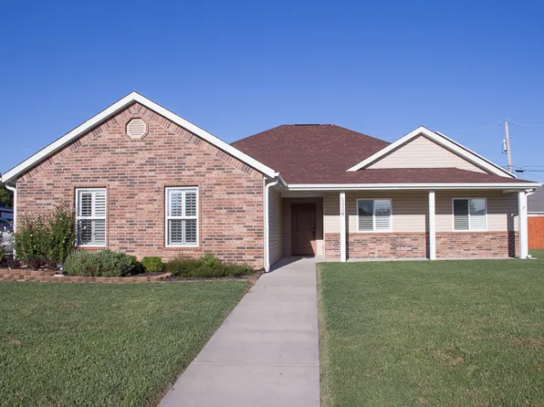 5226 Magnolia Dr, Joplin, MO 64801