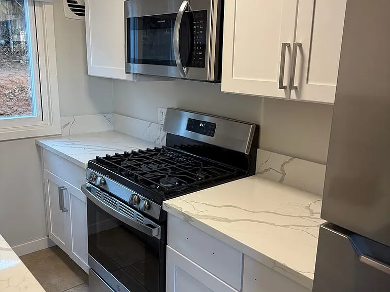 2810 Union — Photo 11