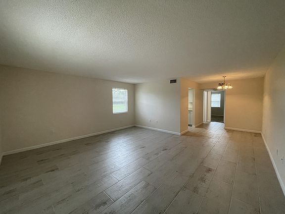 2nd image of 544 SW 35th St #16795671