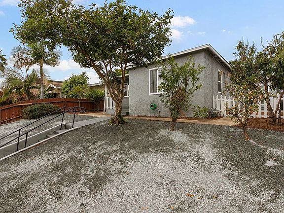 4th image of 3176 Imperial Ave
