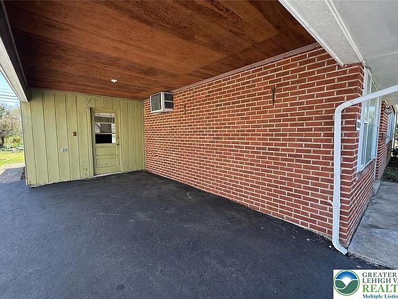 3rd image of 3124 Roxford Rd