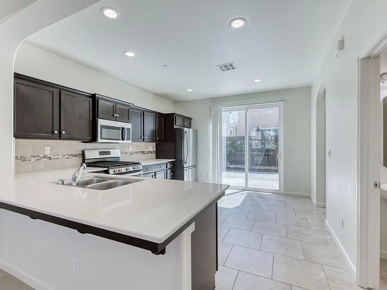 3714 Amity Ln — Photo 9
