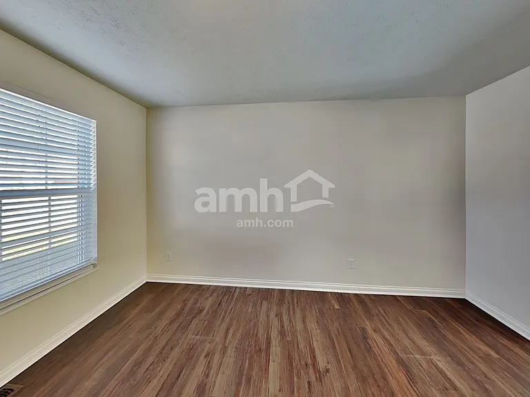 2159 Glenview Dr — Photo 6