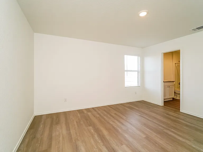 435 Filibusters Trl — Photo 10